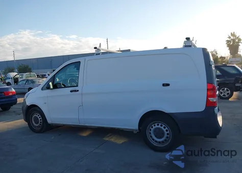 2016 Mercedes-Benz Metris z USA, uszkodzony, nr VIN WD3PG2EA2G3108789